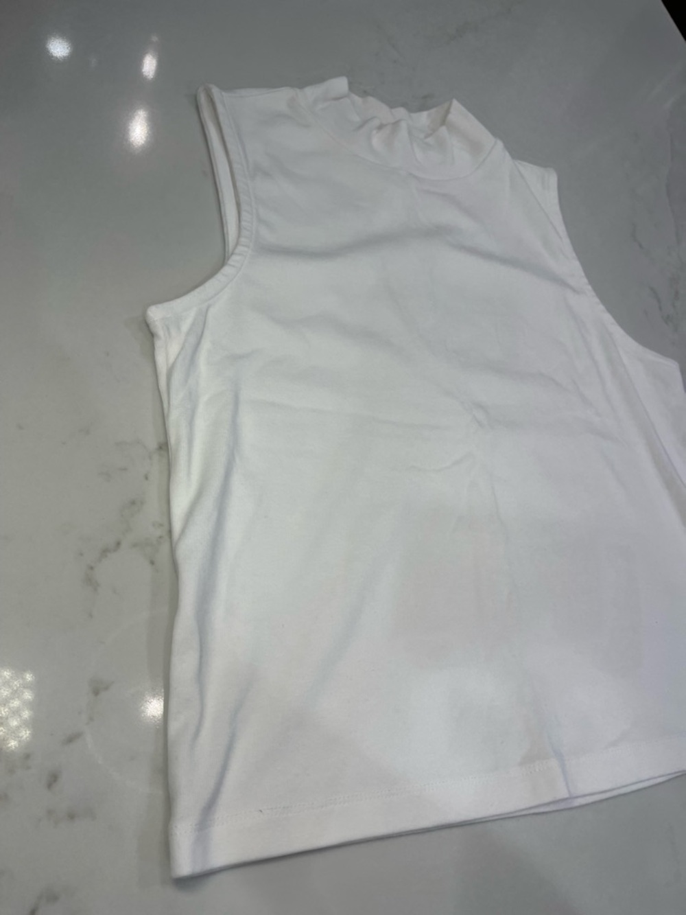 NWOT GAP Sleeveless Mock Neck Tank Top - White - Picture 2 of 12